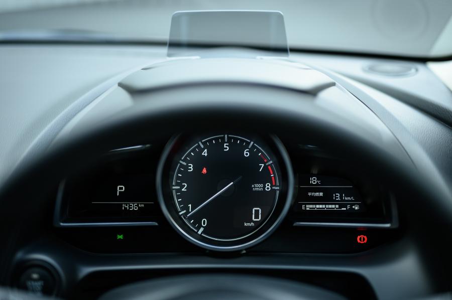 Панель приборов Mazda2 2019 года  (JP) (фото 7 из 20)